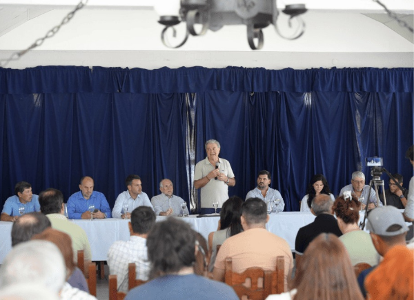 Provincia distribuye más de 147 millones entre productores de Roque Sáenz Peña - imagen 2